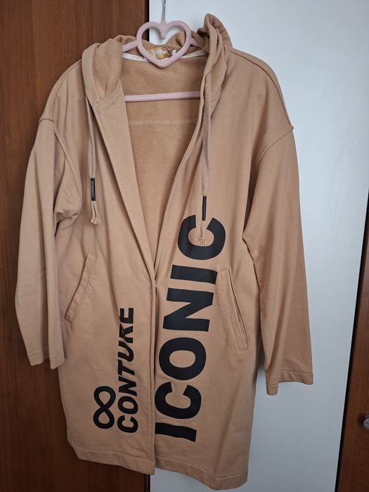 Бежов суичър с качулка