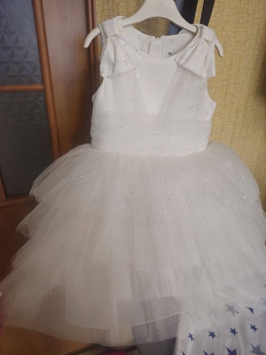 Продам бальные платье