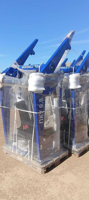 Погрузчик фронтальный ПКУ 0.9 TORO (Россия) аналог Сальксельмаш