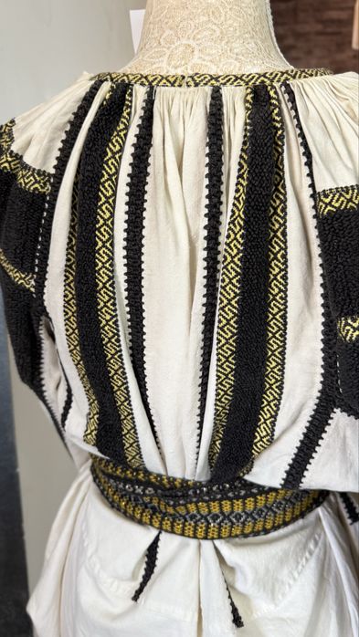 Camasa cu poale veche autentic muntenia cusuta