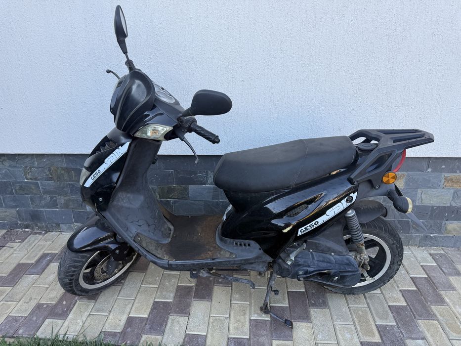 Scuter Piaggio Explorer 49cm3