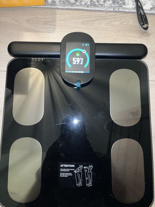 Cântar inteligent pentru verificare compoziția corporală