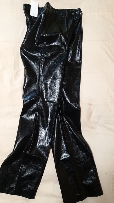 Mango, Нови кожени панталони,  с етикет