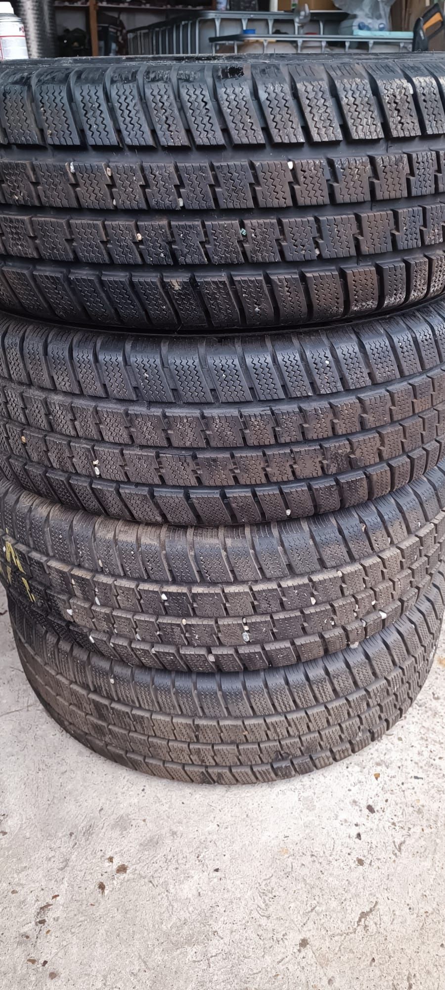 Anvelope iarna 215/70/15C