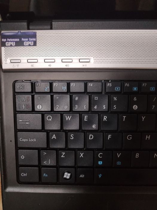 Vand laptop Asus I3