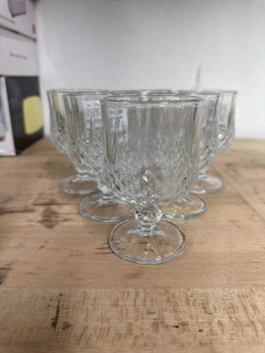 Комплект от 6 чаши за вино