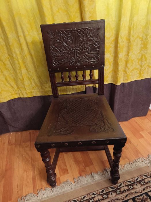 masa antica + 6 scaune piele cca 100 ani