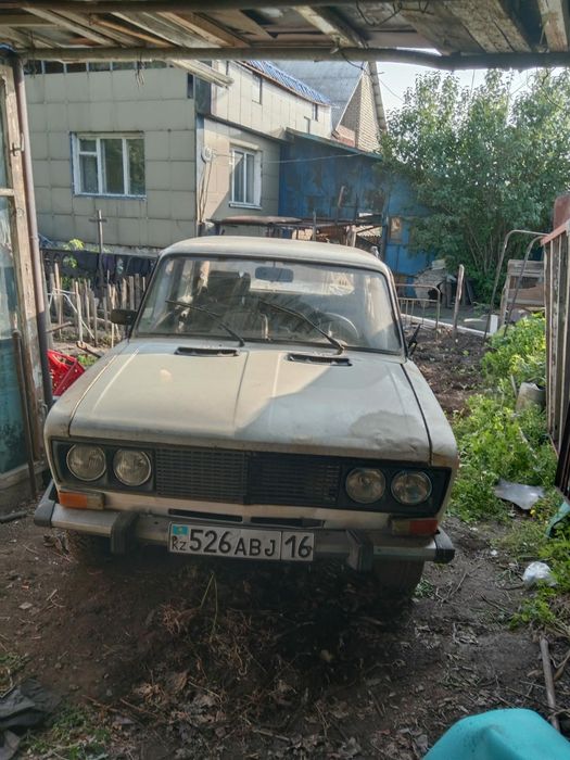 Машин  ВАЗ  06 и велосипед ы  разные