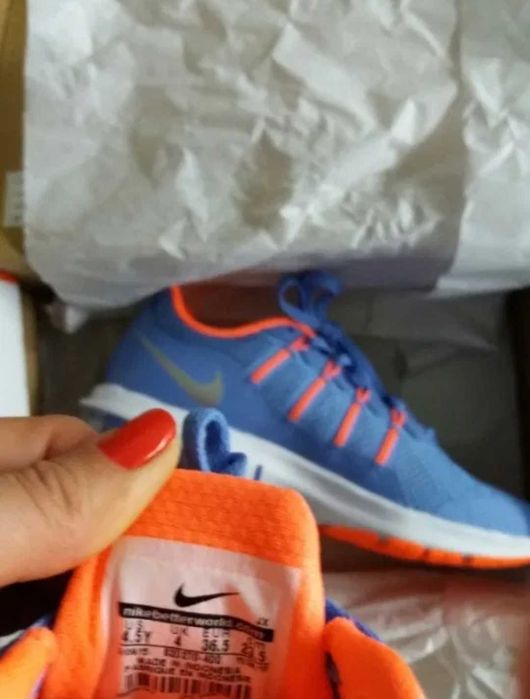 Nike Air Max нови оригинални маратонки - размер 36,5/ 37
