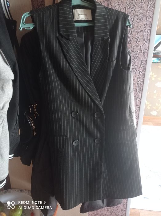 Продам пакет женских вещей