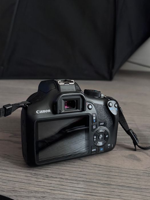 Продавам canon d 1300