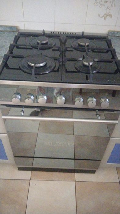 Газовая плита в хорошем состоянии