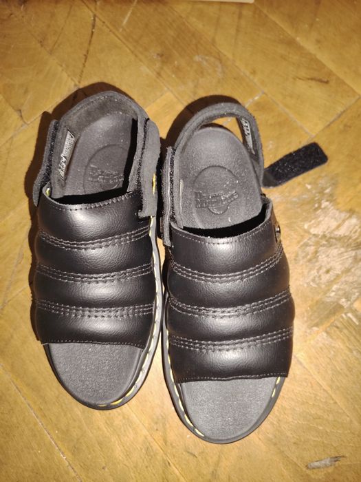 Sandale Dr. Martens piele naturala