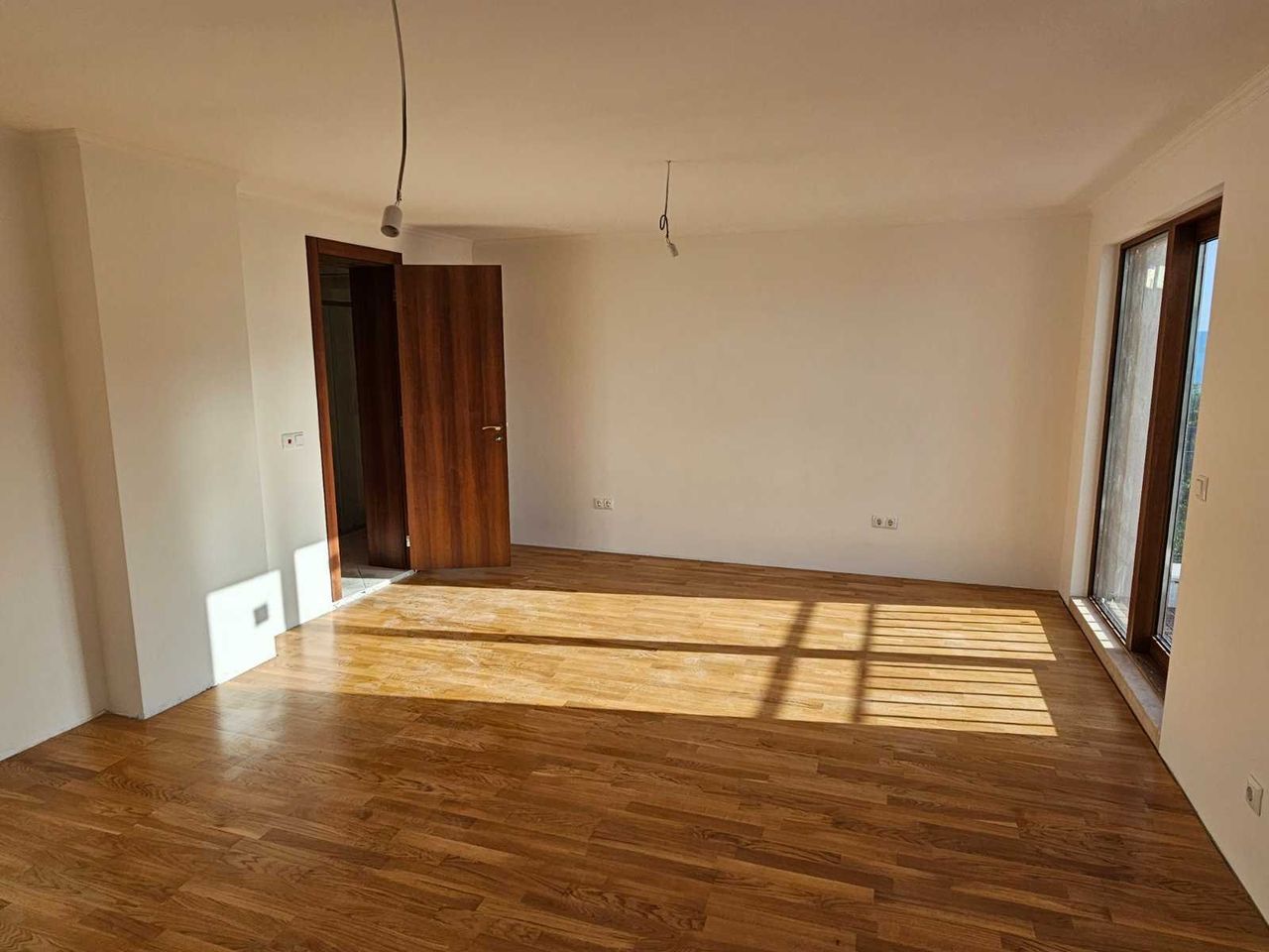 Продава се Двустаен апартамент в Балчик - 78 кв.м за 1270 €/кв.м - Снимка #7