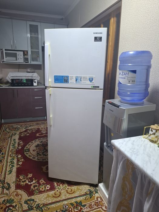Холодильник  Samsung