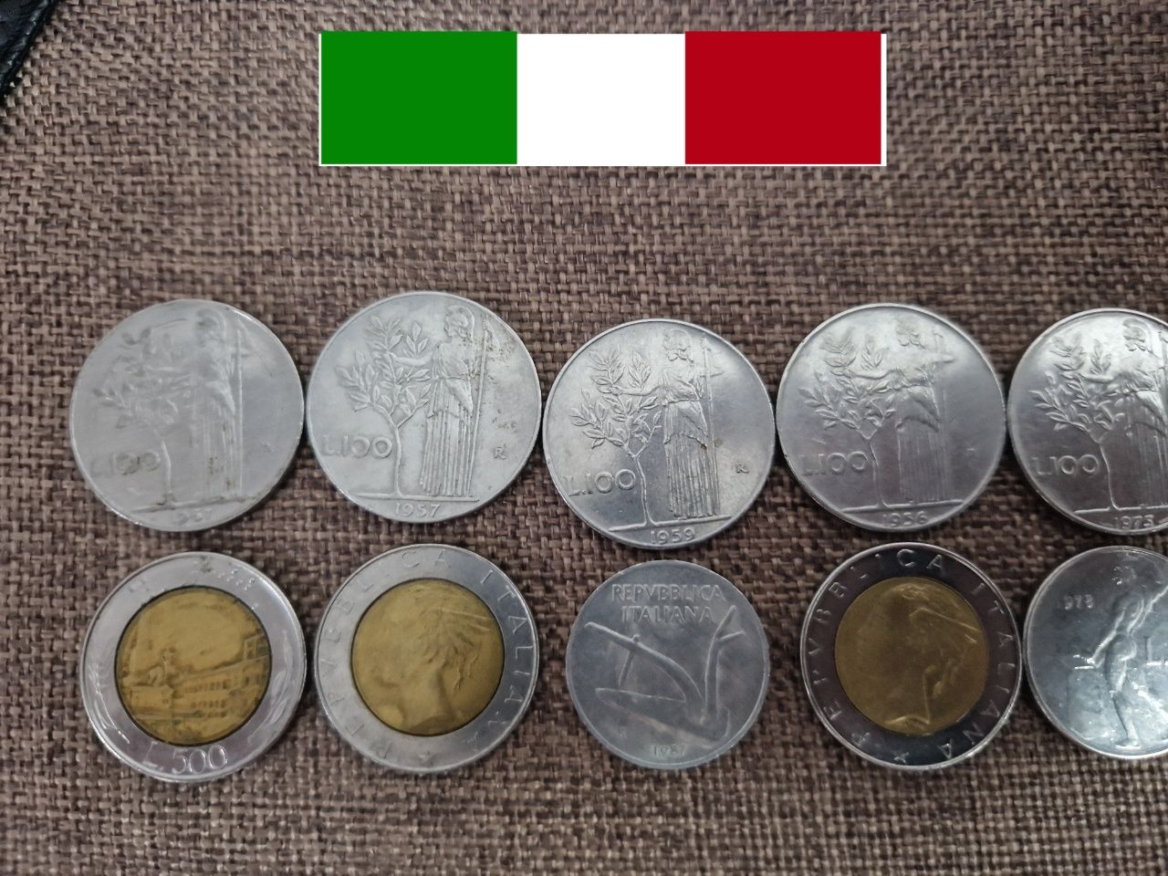 Multe monede italienești vechi, citiți descrierea.