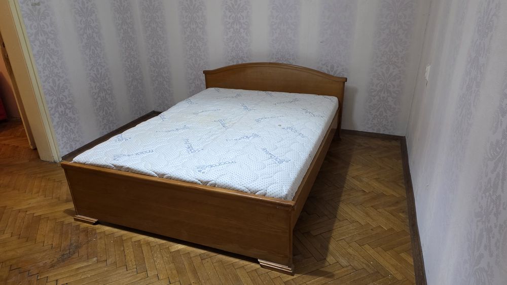 Масивни разглобяемо легло с матрак