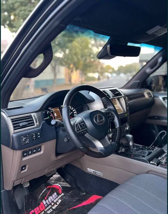 Lexus машина сотилади