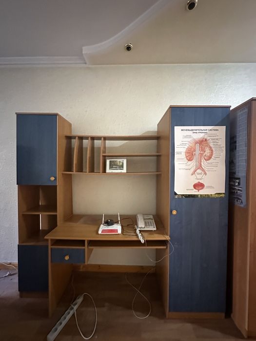 Срочно продам Шкаф для компьютера