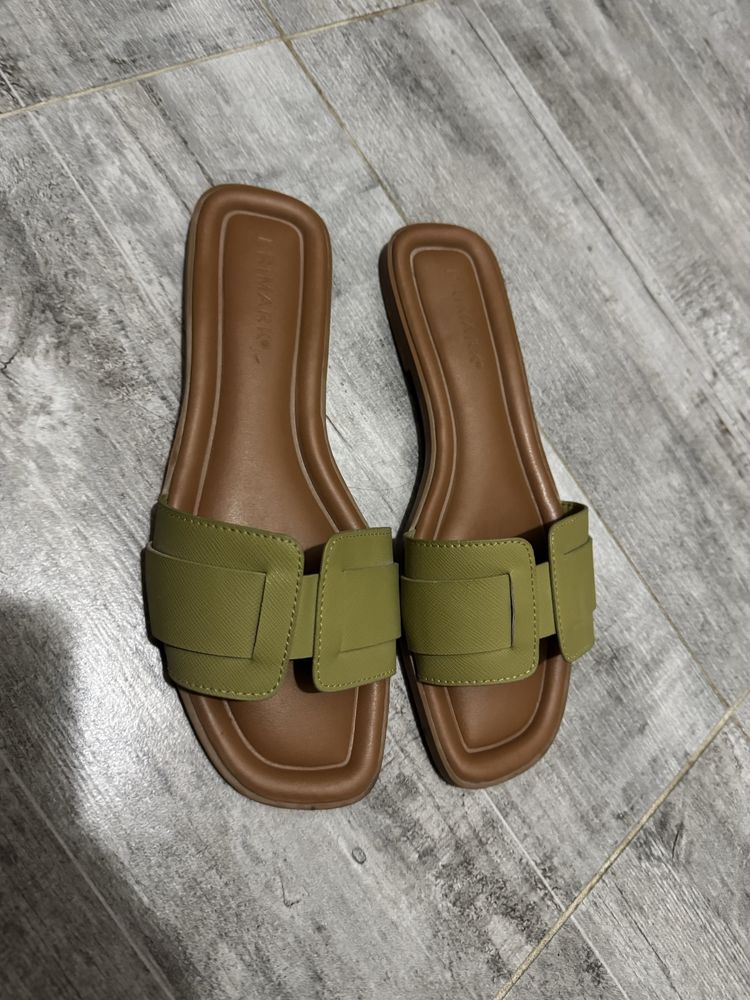 Чехли Primark нови