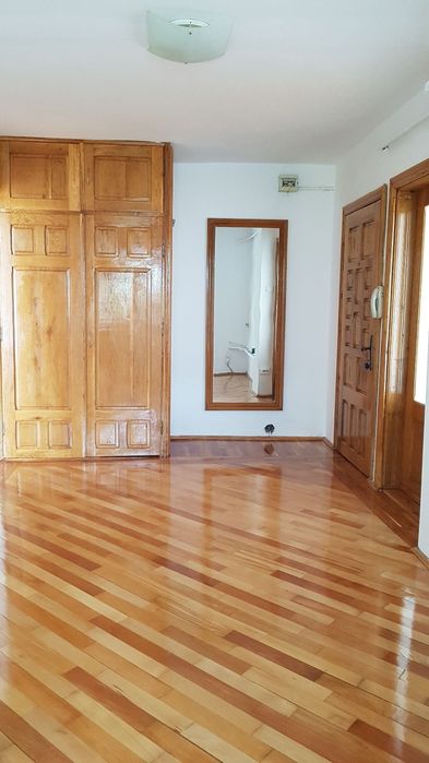 Apartament 2 camere,Decomandat,54 mp,etaj 2/4