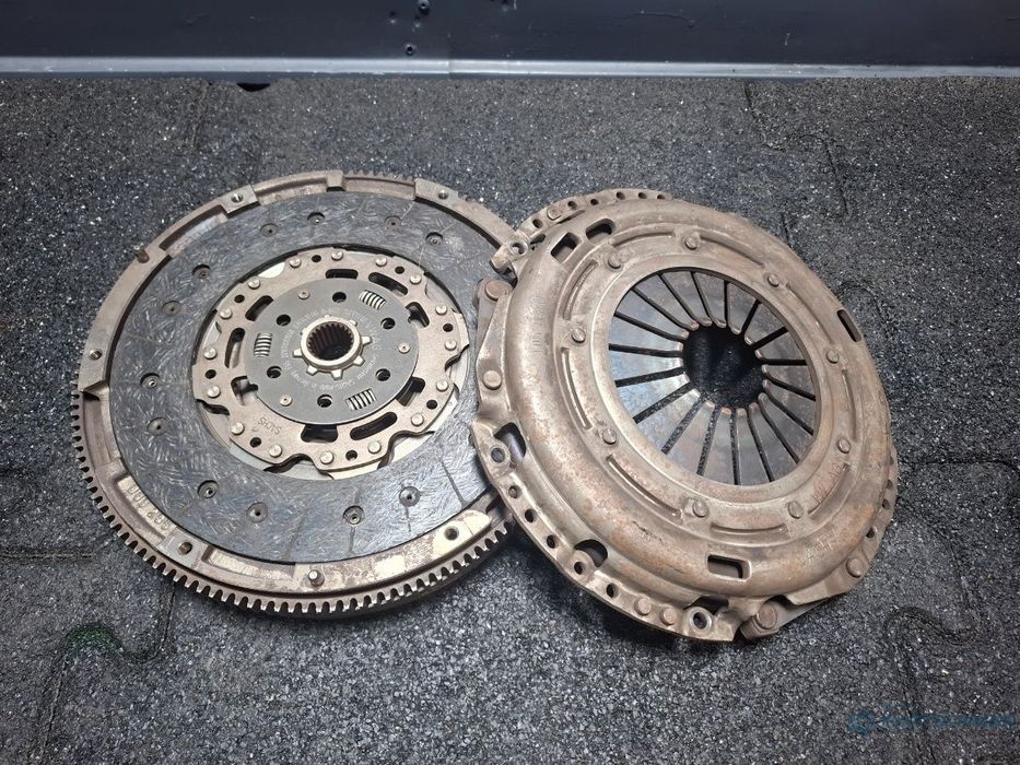 Volanta cu masa dubla VOLKSWAGEN TOURAN 1T1, 1T2 2003 - 2010 TDI BMM 03L105266A