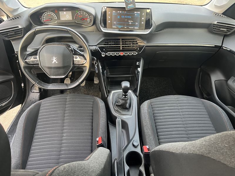 Peugeot 208 1.2 PureTech 101кс. на части