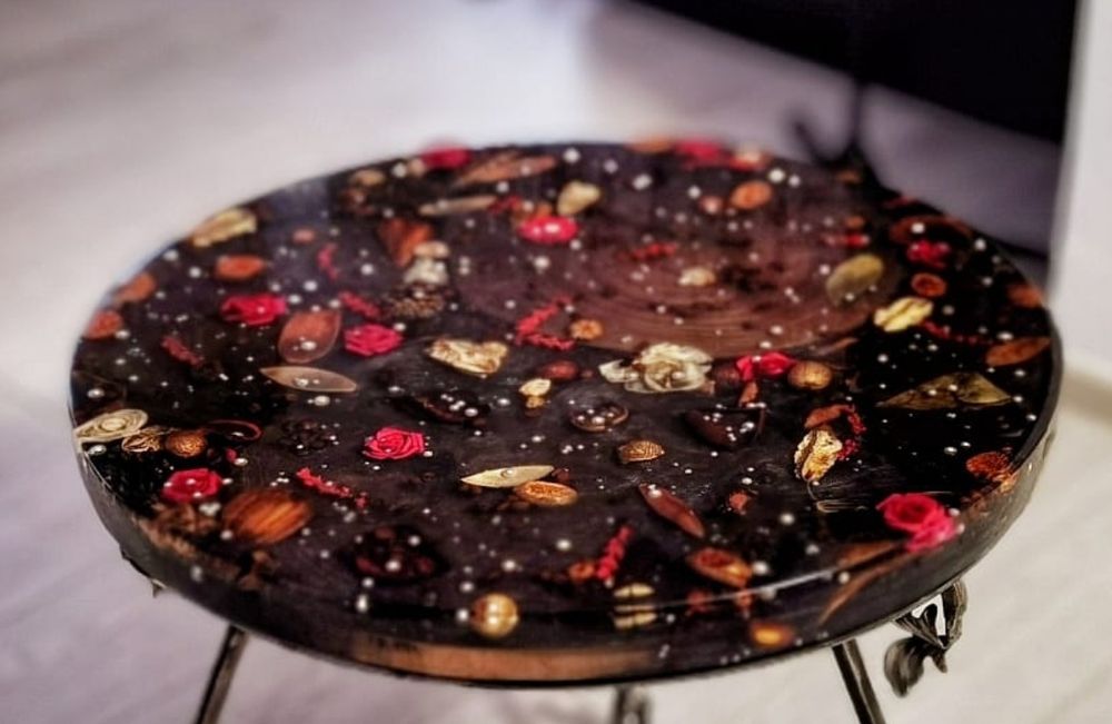 Masă de cafea din lemn și rășină epoxidică