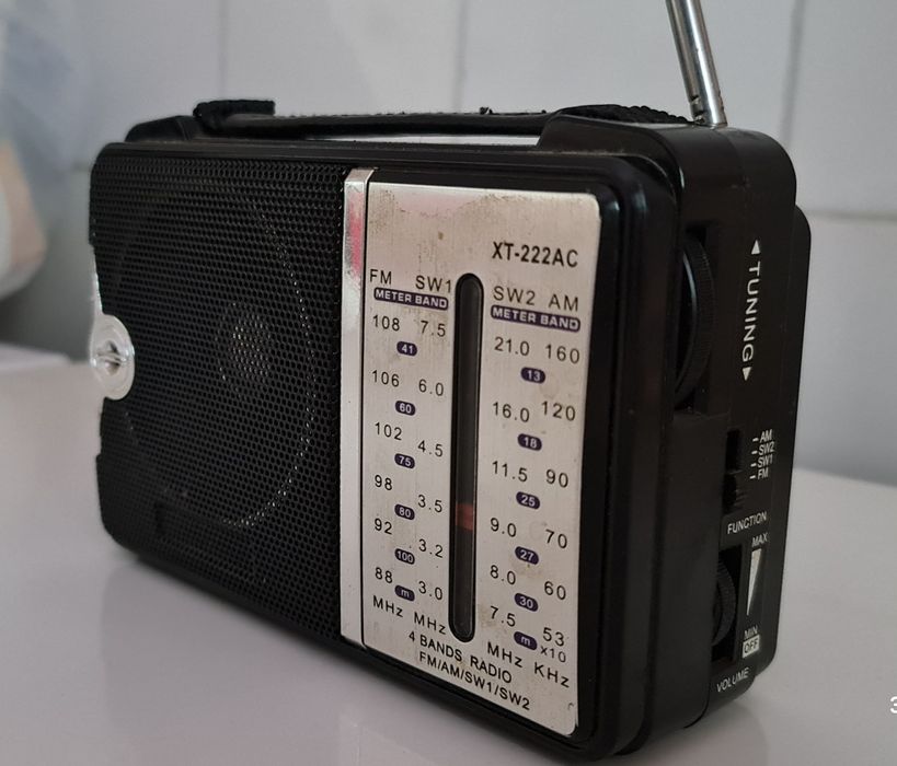 Radio -4 lungimi de unda