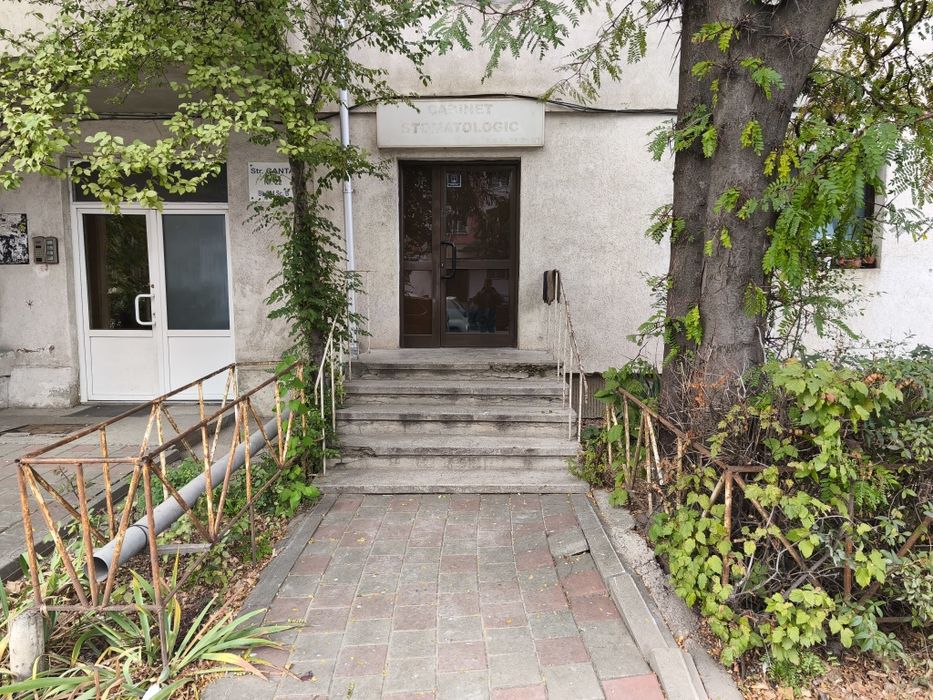 Spatiu comercial canta 80 mp (apartament 4 camere)