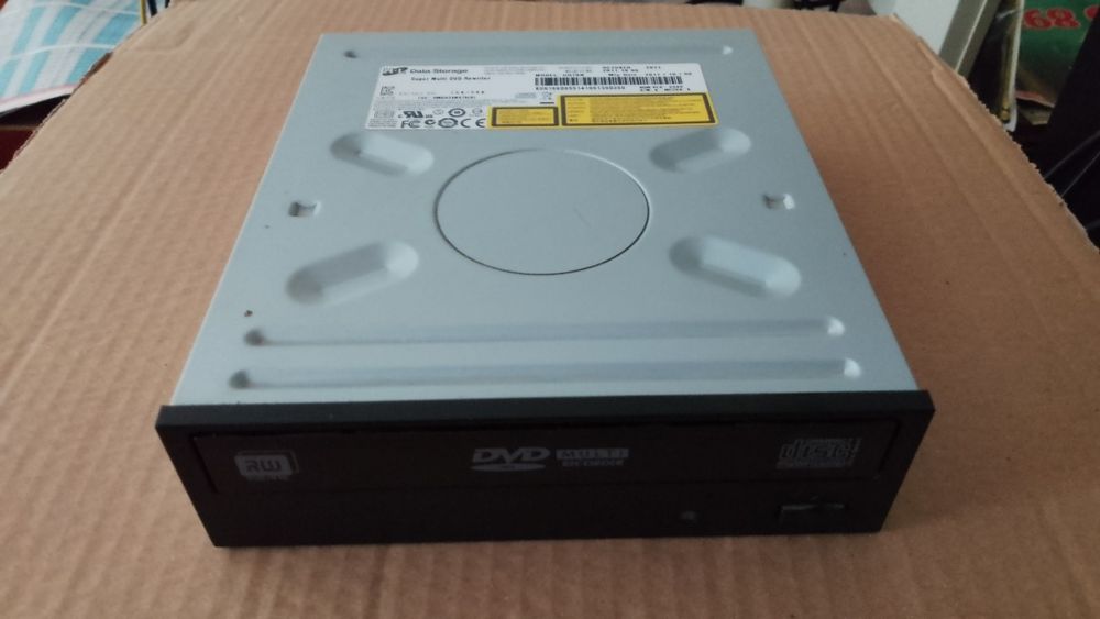 Продавам DVD RW Sata Hitachi LG