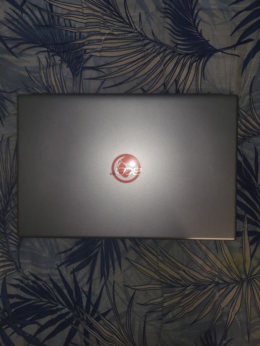 Pachet 2 laptopuri – MacBook Pro 15”  + Acer Aspire A315-58 – stare