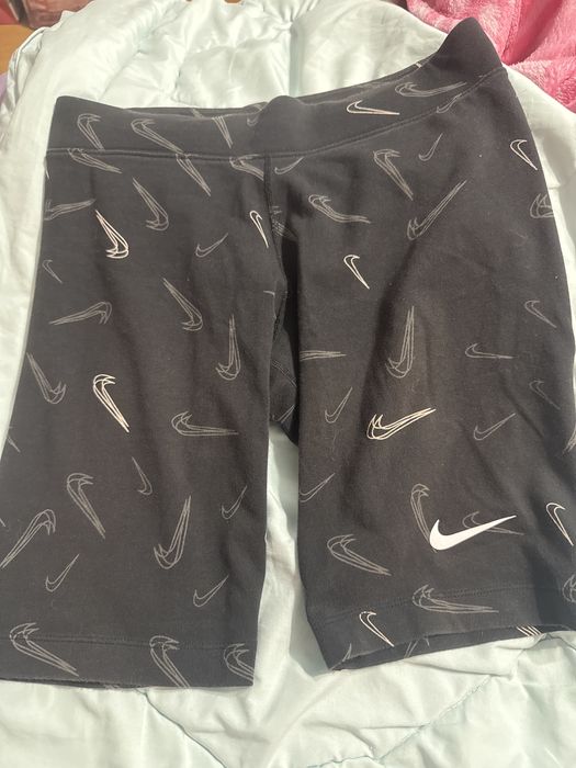 Nike Sportwear клинове