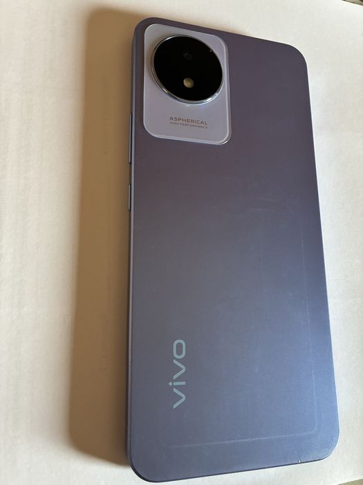 Продам телефон VIVO Y02