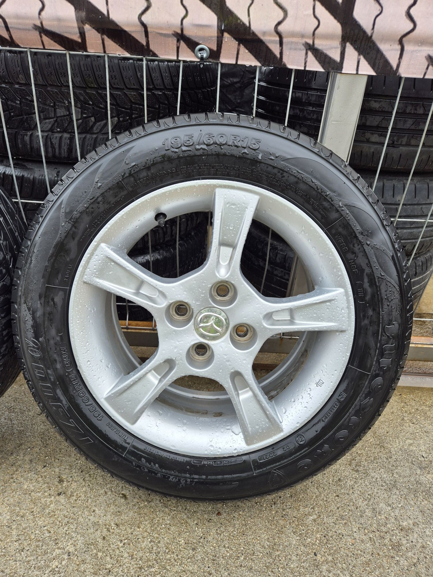 Джанти Enkei 15 цола, 4х100 , 6j , et45 , 195/60/15 Mazda  Toyota