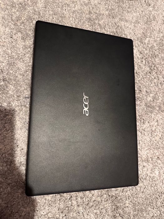 Acer лаптоп с 8GB RAM, Extensa 15 EX215-31, чанта и зарядно