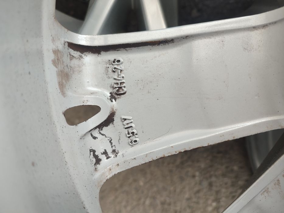 17" оригинални алуминиеви джанти за Citroen/Peugeot.