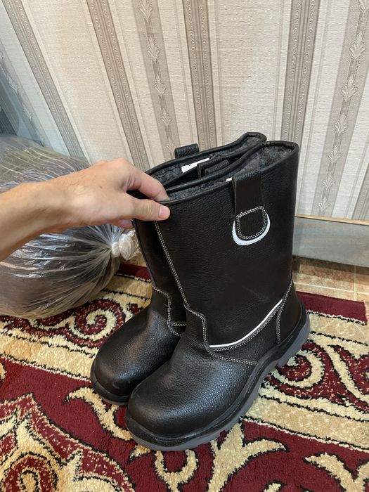 Зимняя спецобувь тёплая