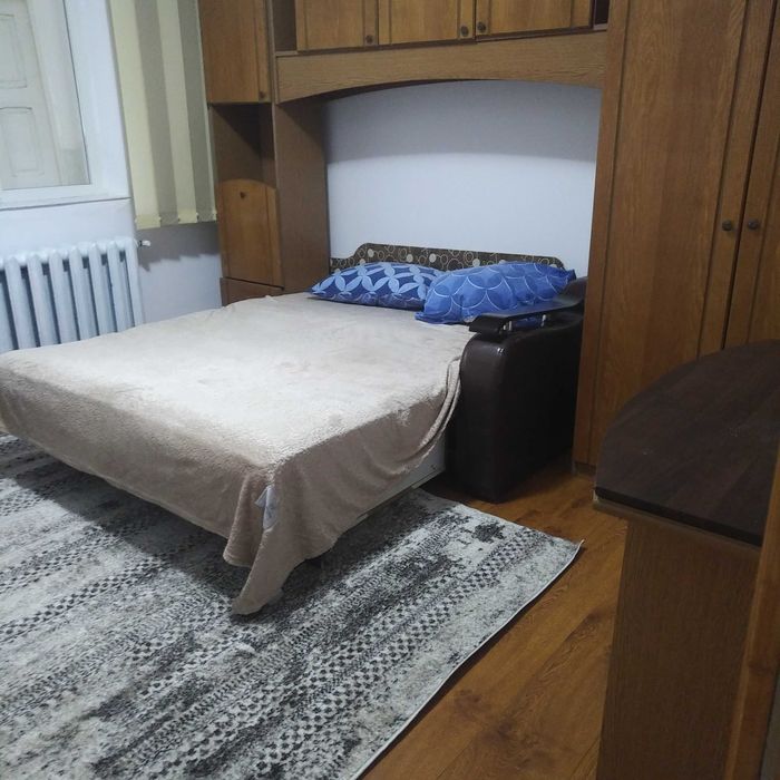 Inchiriez 2  camere decomandate Nicolina