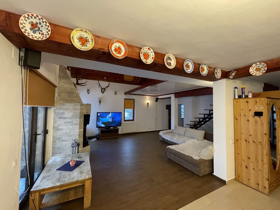 Cabana de inchiriat cu piscina ciubar si sauna Visul Muntilor Belis