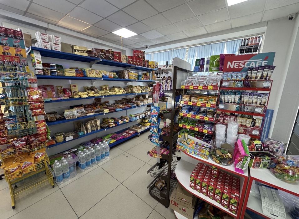 Продам действуюдий бизнес магазин и пивнушка