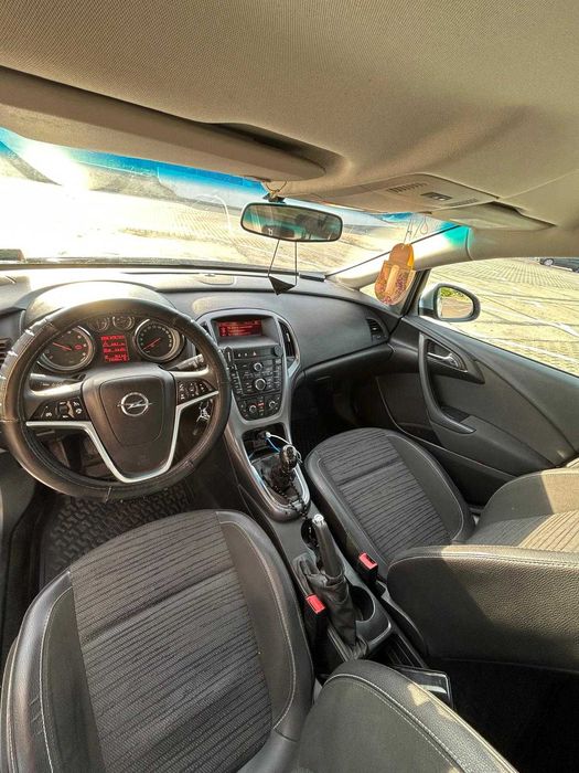 Opel Astra J Sedan Colant BOLT 5.6% consum