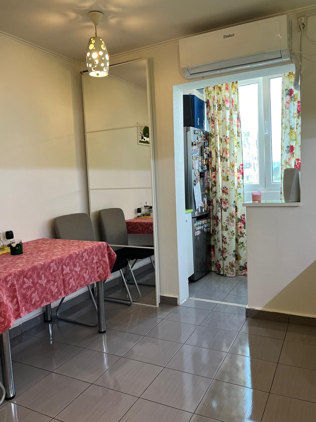 Apartament 2 camere, 51 mp, bloc 1984, metrou, parc IOR, Fizicienilor