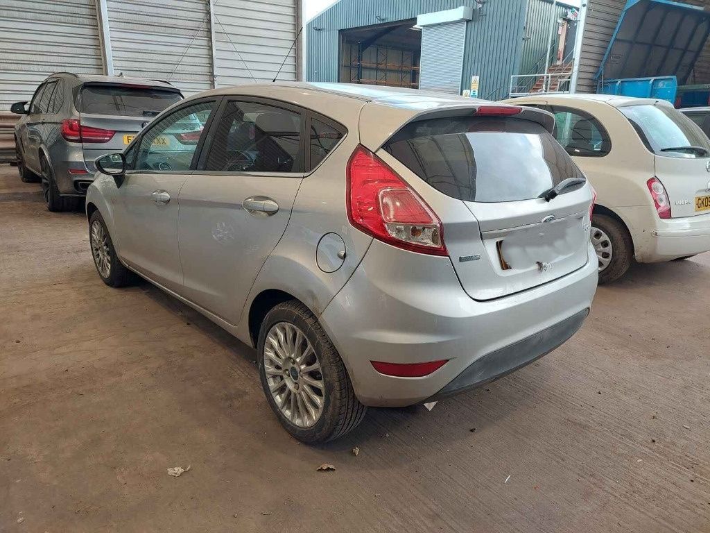 Aripa stanga spate Ford Fiesta 6 2013 HATCHBACK 1.0 i