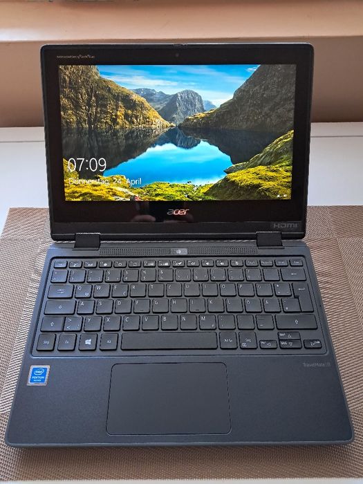 Laptop  Acer  Travel  Mate  B