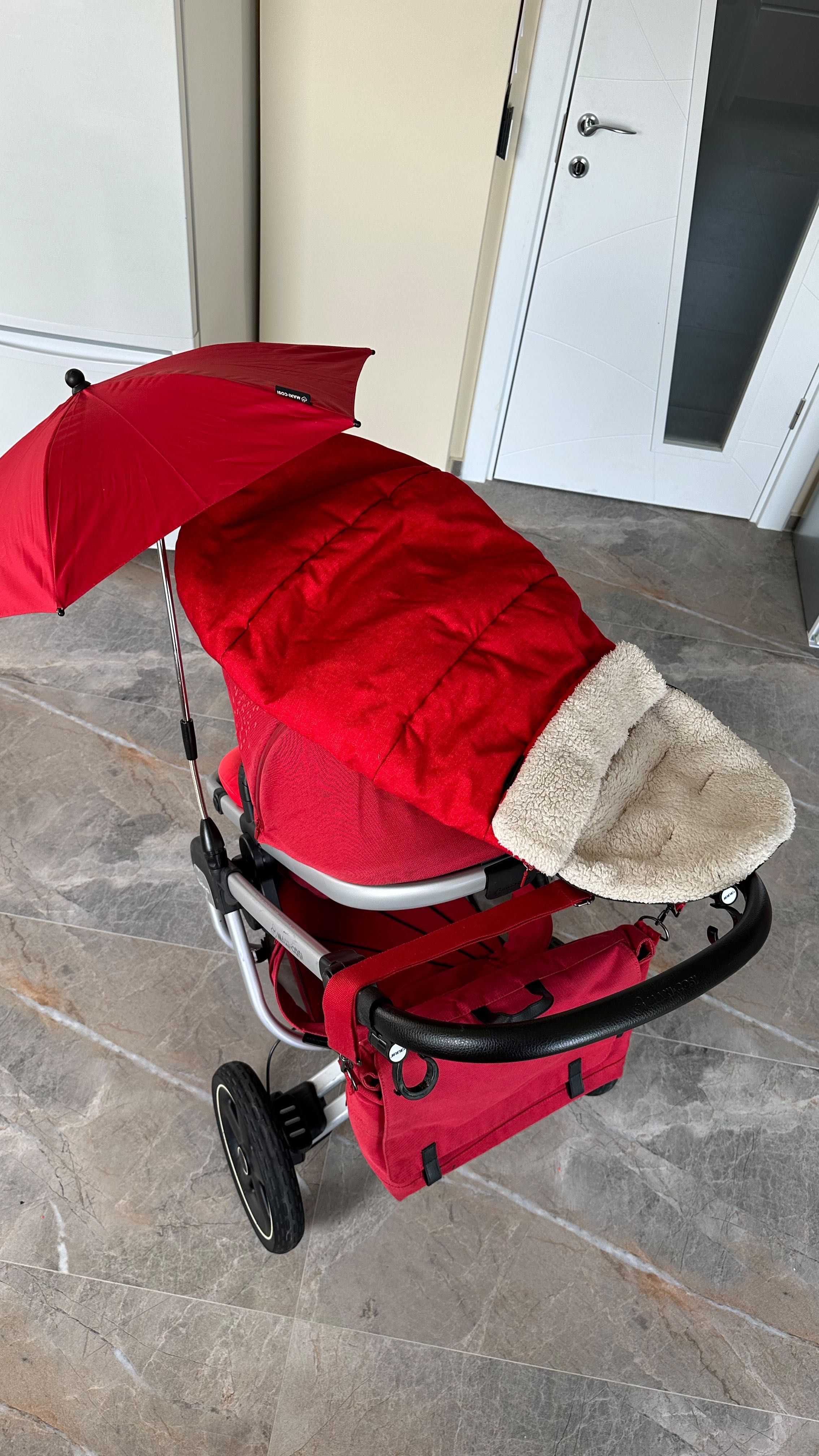 Детска количка Maxi Cosi Nova3 - червена