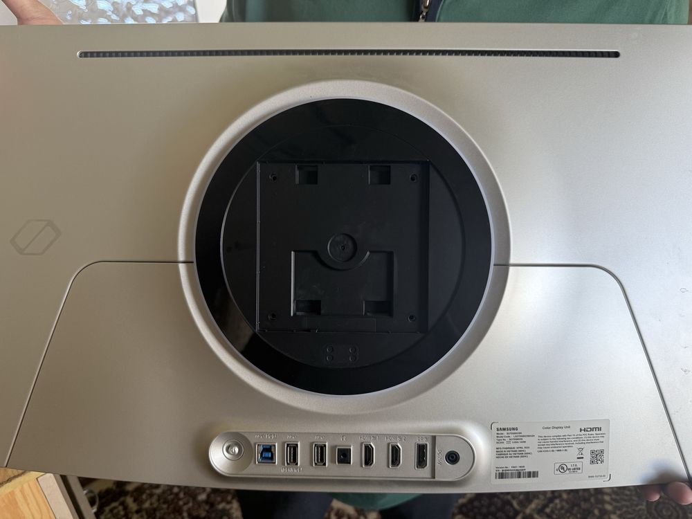 Samsung Odyssey OLED G6 27   B/U