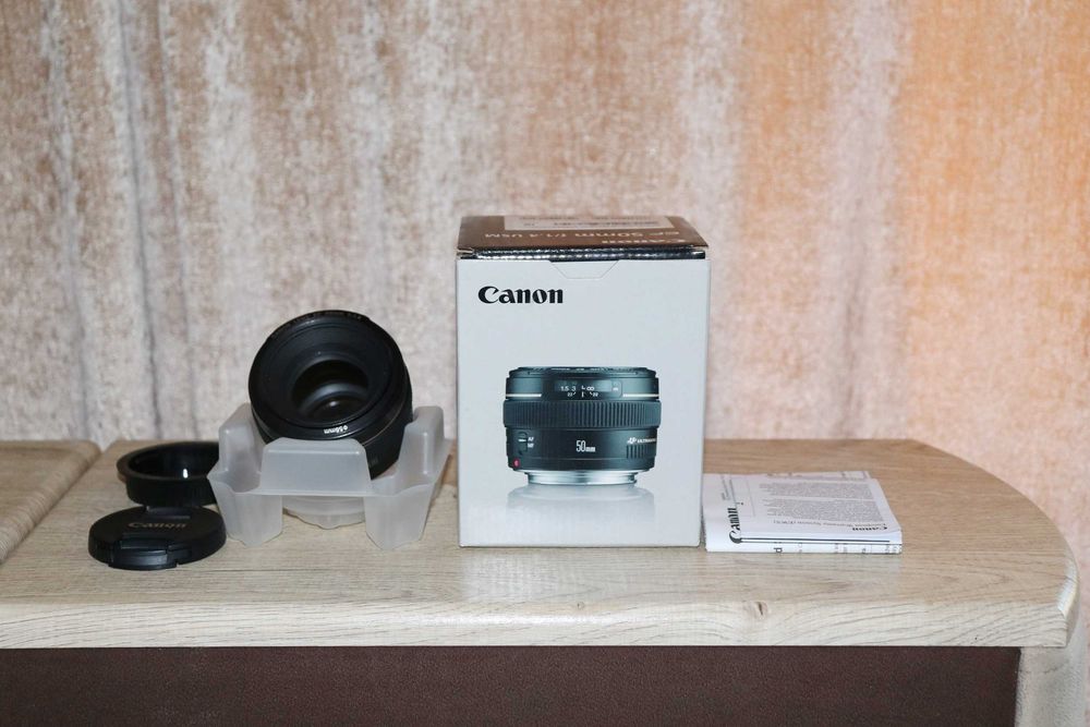Объектив Canon 50mm 1.4. В коробке. Новый. Портретник