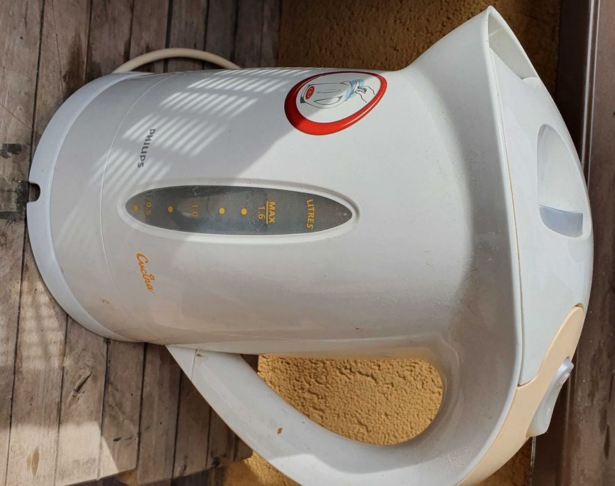 Fierbator apa Philips Cucina 1,6 litri, 2000-2400 W, defect