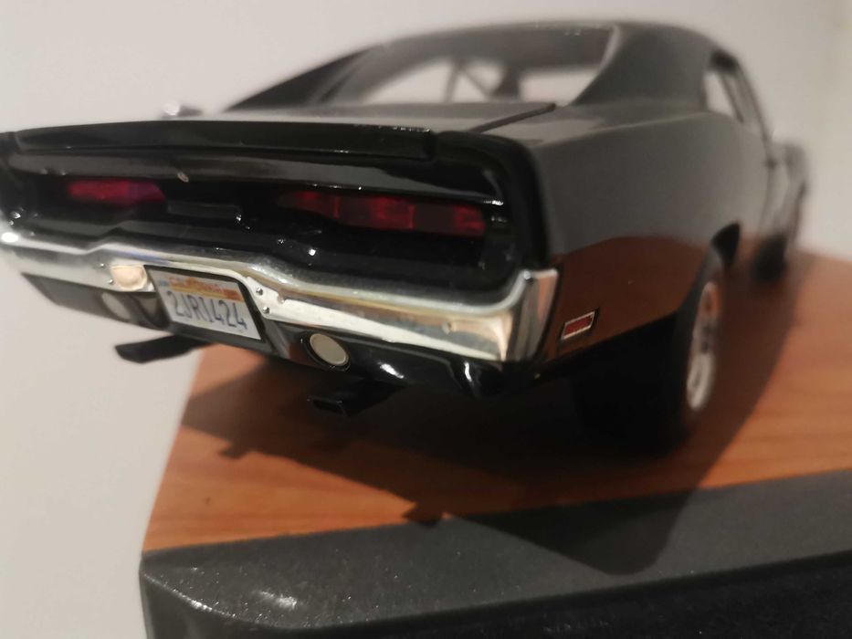 1:18 Hot wheels elite dodge charger
